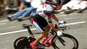 优直播-英超球员周薪计算方式及薪资结构解析